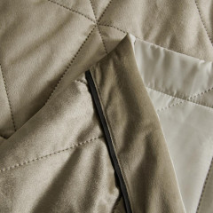 Велюровое покрывало в клетку и две наволочки OVL031