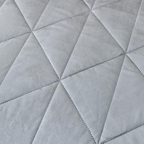 Велюровое покрывало в клетку и две наволочки OVL038