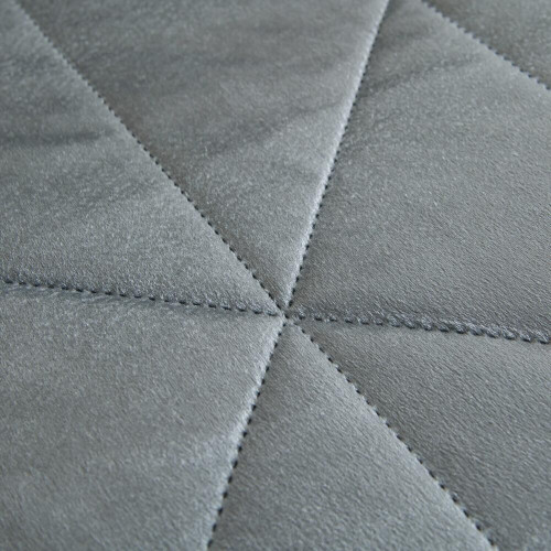 Велюровое покрывало в клетку и две наволочки OVL039