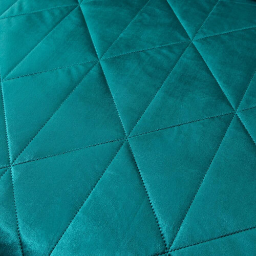 Велюровое покрывало в клетку и две наволочки OVL045