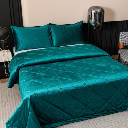 Велюровое покрывало в клетку и две наволочки OVL045